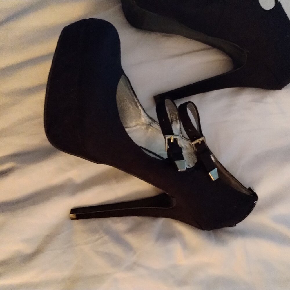 Dress shoe